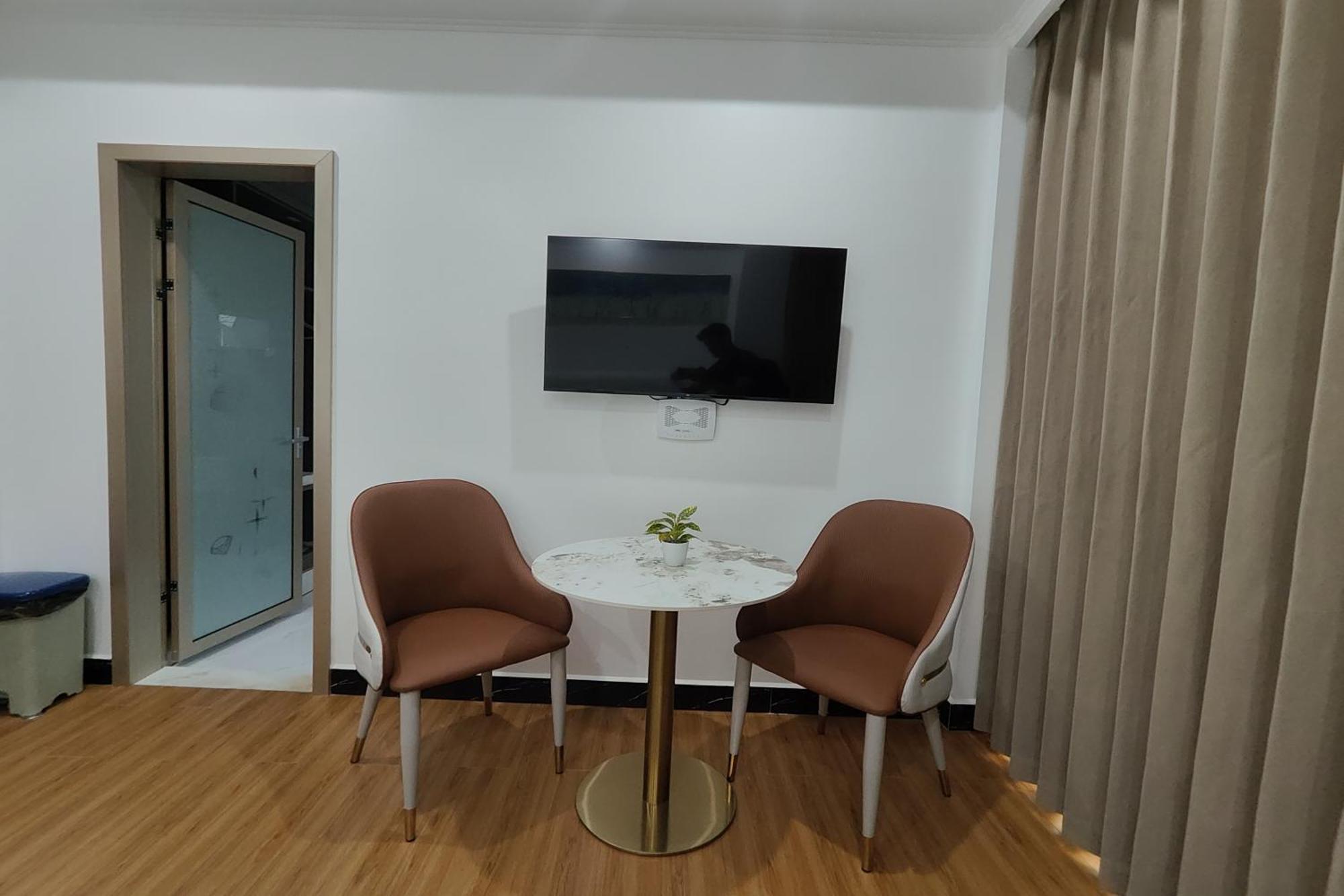Mactan Grand Golden Near Airport Hotel
